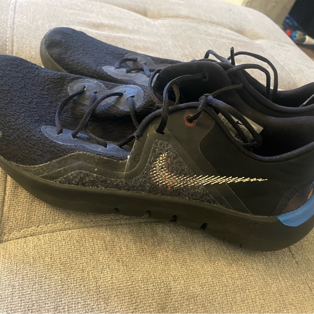 Nike running shoes men’s size 11.5 - Picture 3 of 5